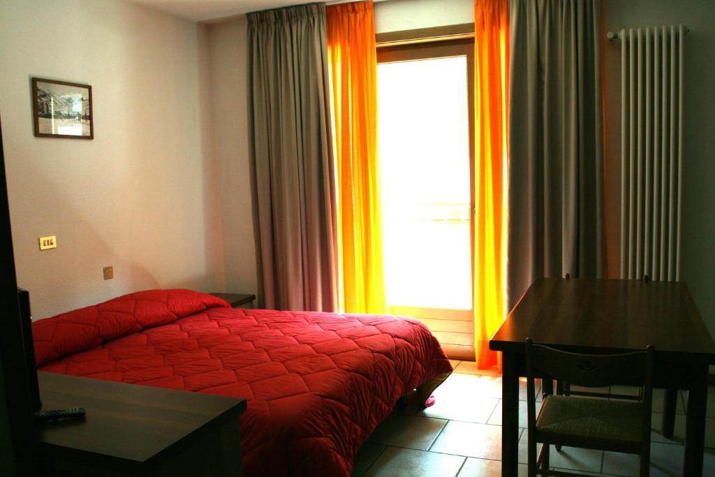 Elga Apartahotel *